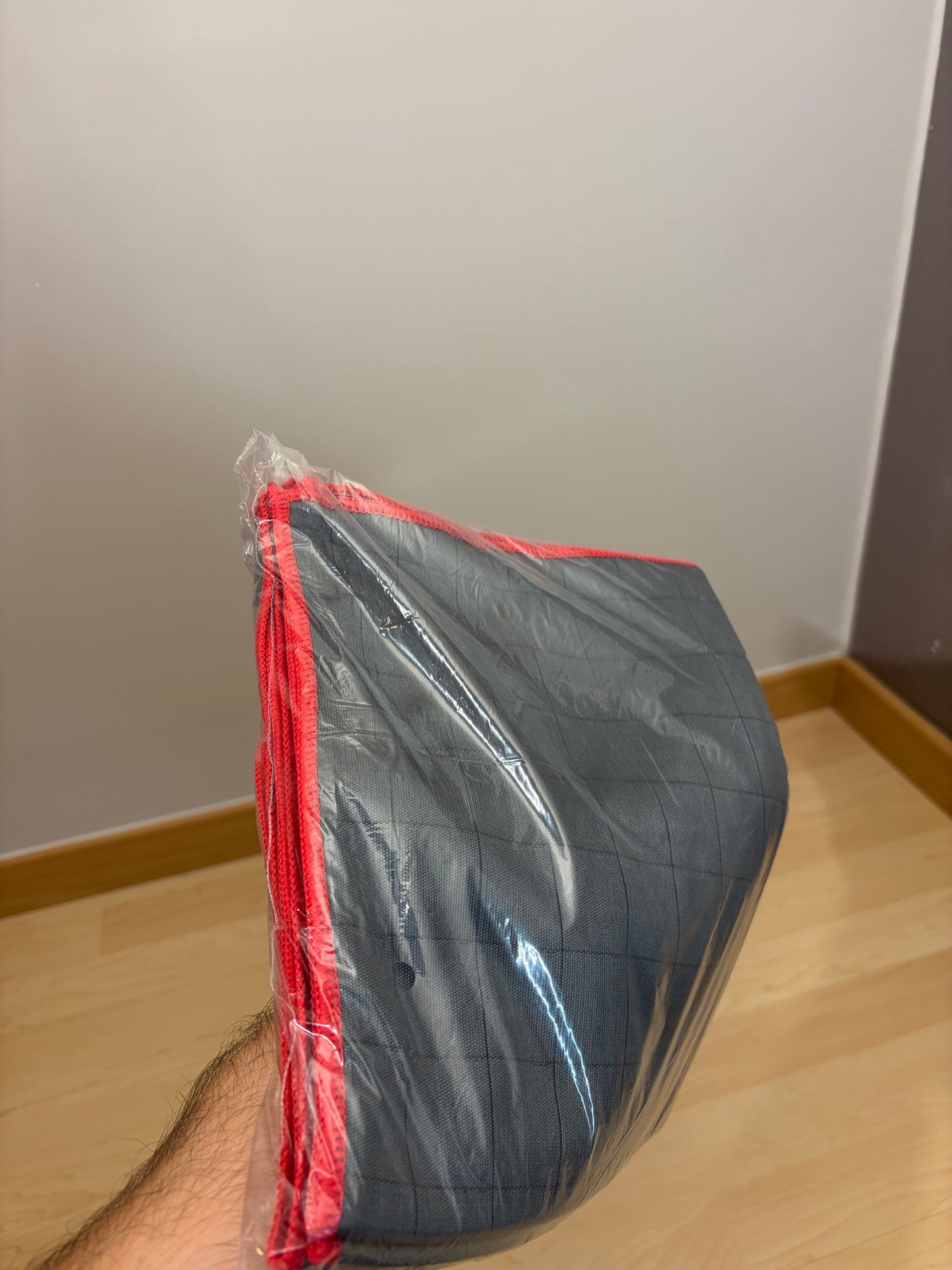 5 Microfibres carbone. Rouge. (40x50 cm)