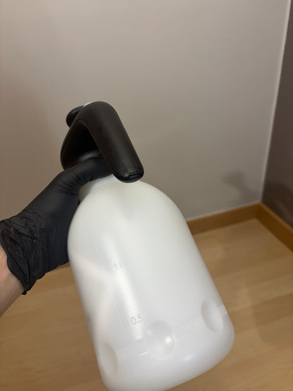 Pulvérisateur à mousse 1,5L. (Très efficace pour le nettoyage textile.)