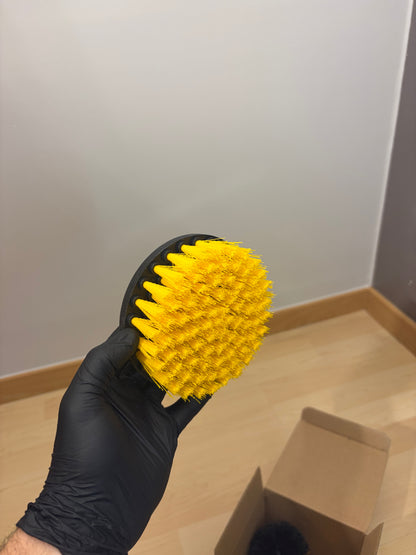 Lots de 4 brosses pour visseuse. (Poils durs -> Surfaces plastiques)