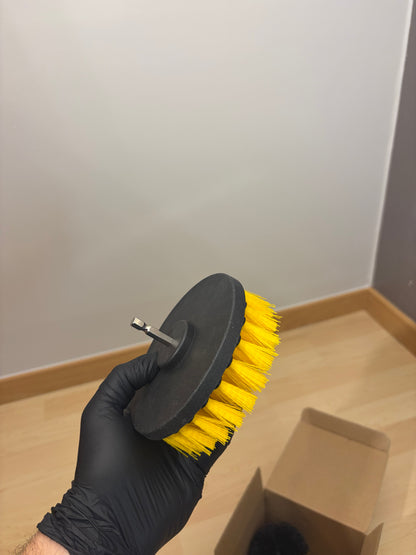 Lots de 4 brosses pour visseuse. (Poils durs -> Surfaces plastiques)